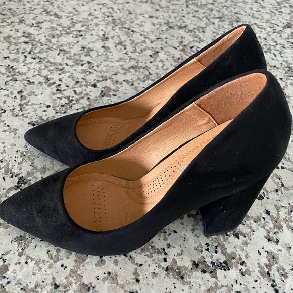 WEEBOO SHOES HEELS. - Picture 3 of 9